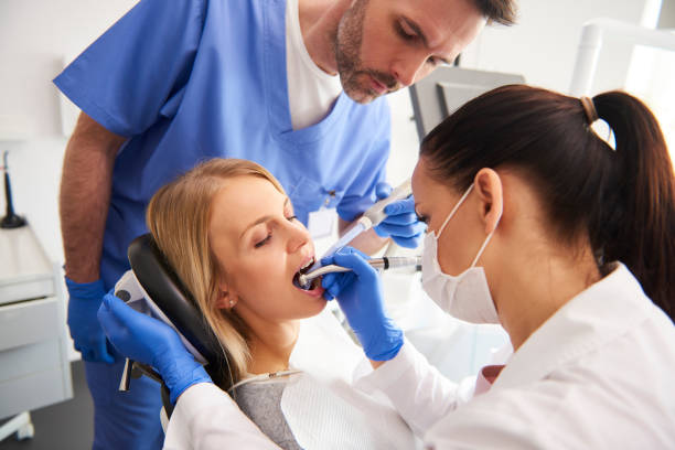 Best Wisdom Tooth Removal  in Roanoke, IL